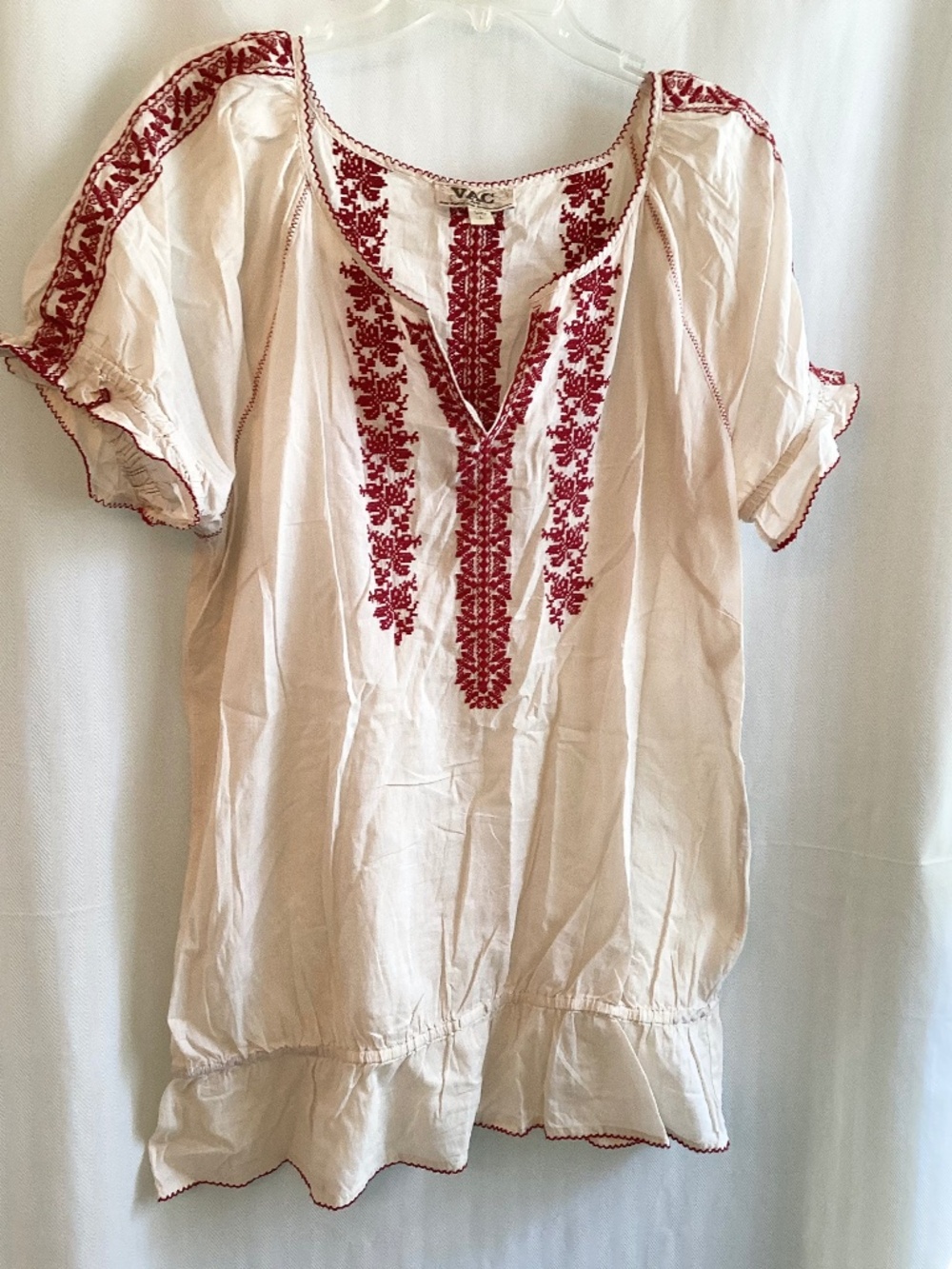 NINE WEST Vtg. American Classic BoHo, Pewsant gauzy, embroidered top, size Lge.